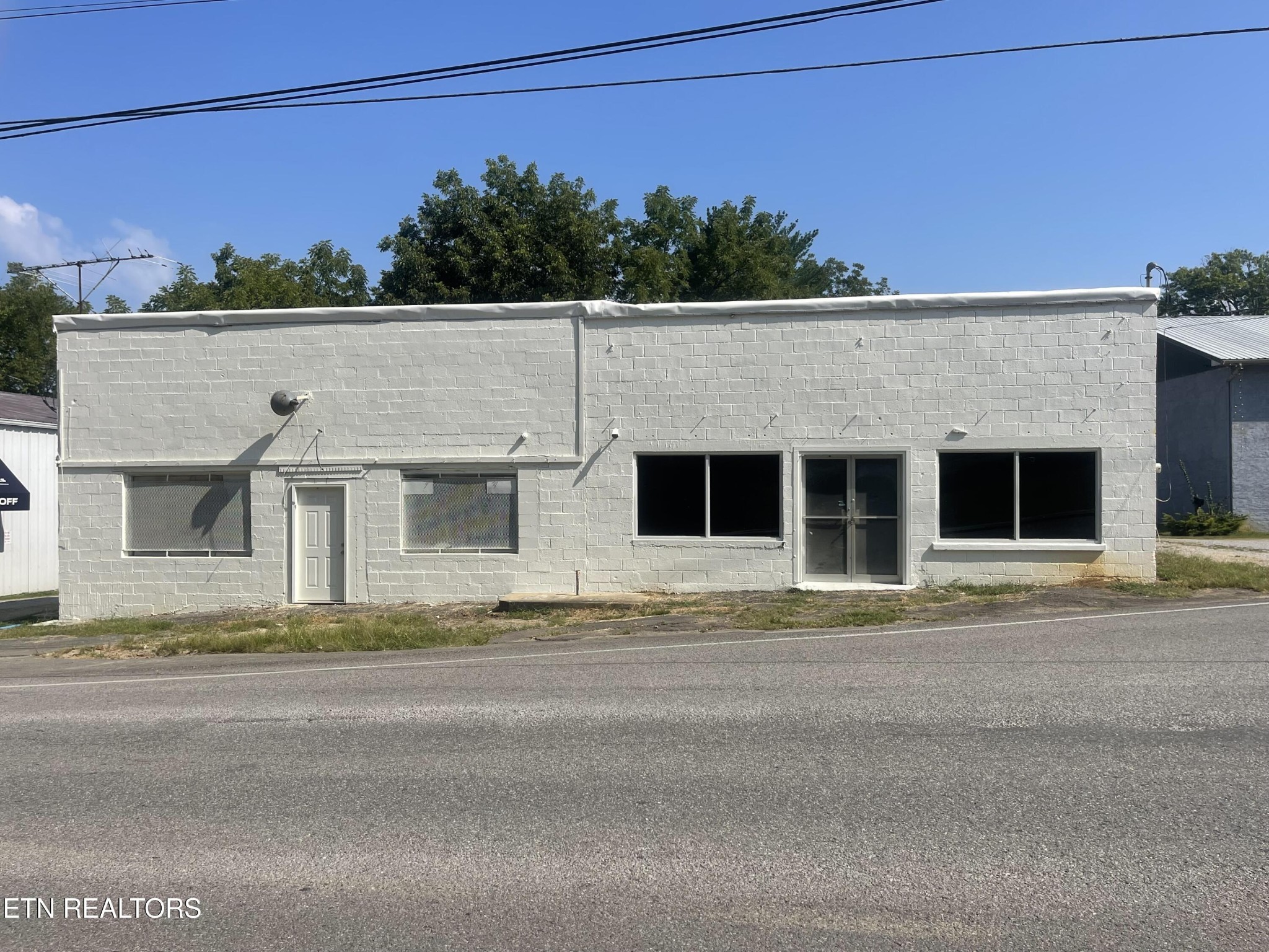 3532235 | $150,000 | 228 Warren St, Madisonville, TN 37354