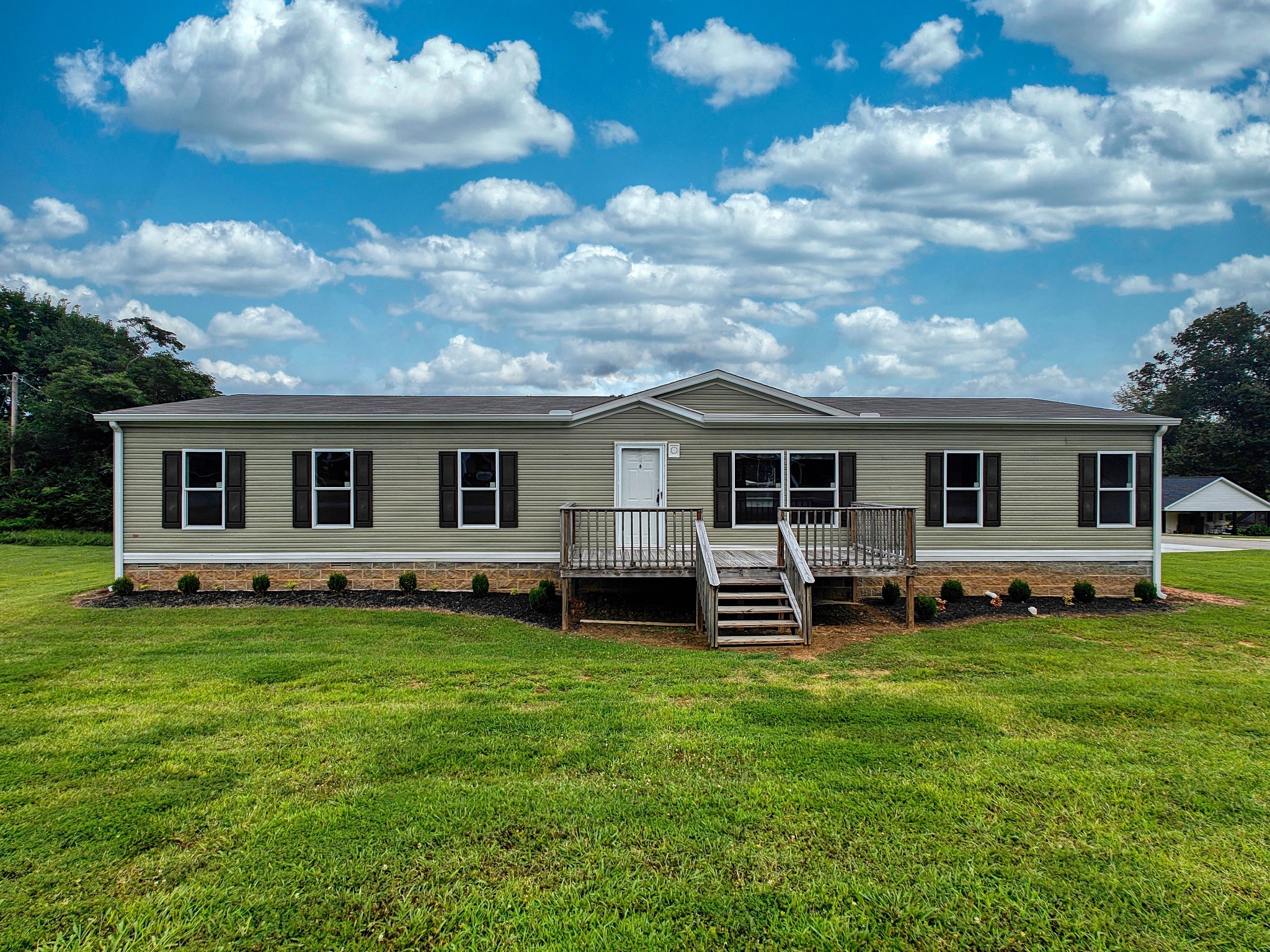 2936860 | $179,000 | 221 N Parkway St, Dresden, TN 38225
