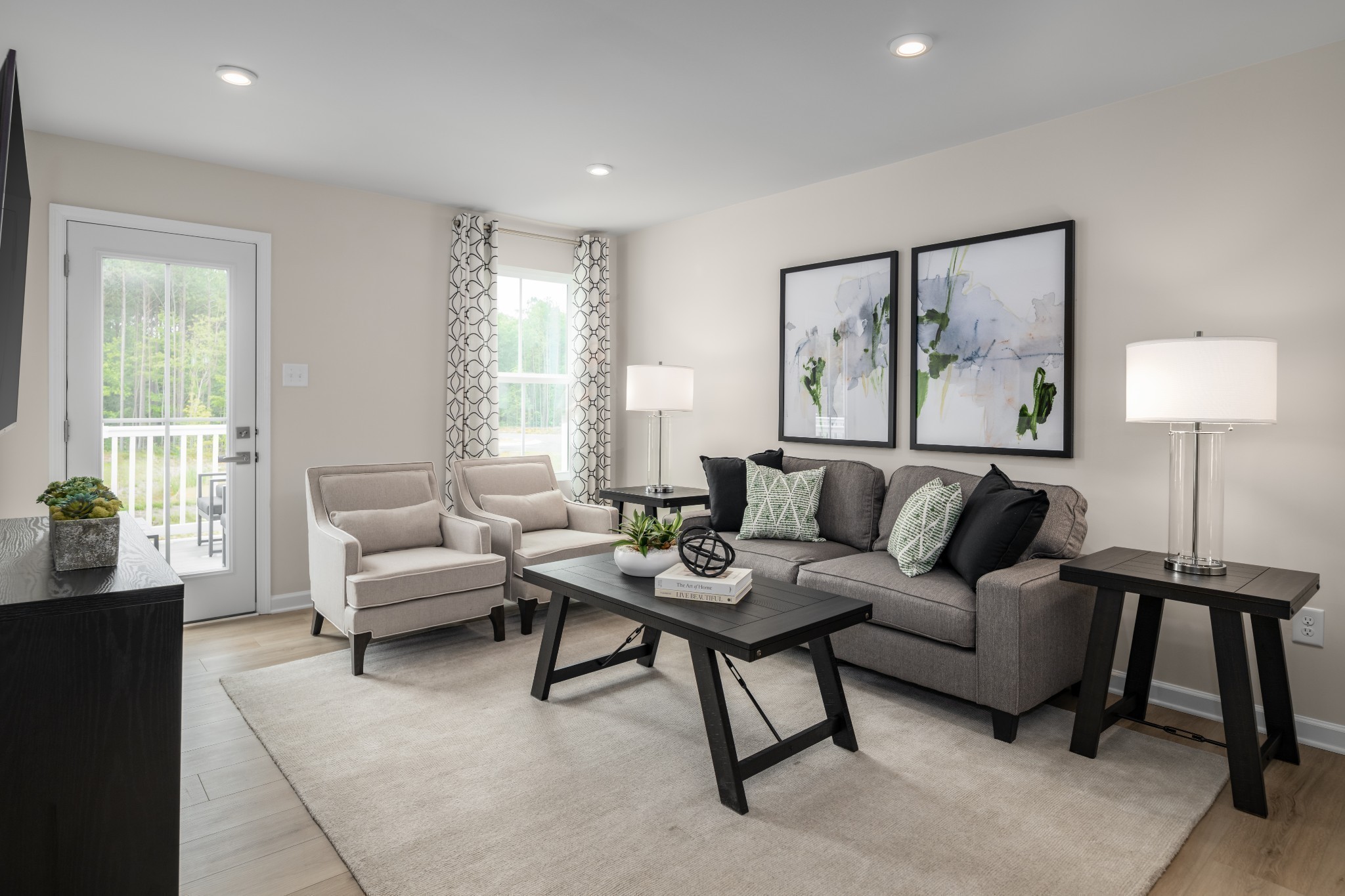 Photo 1